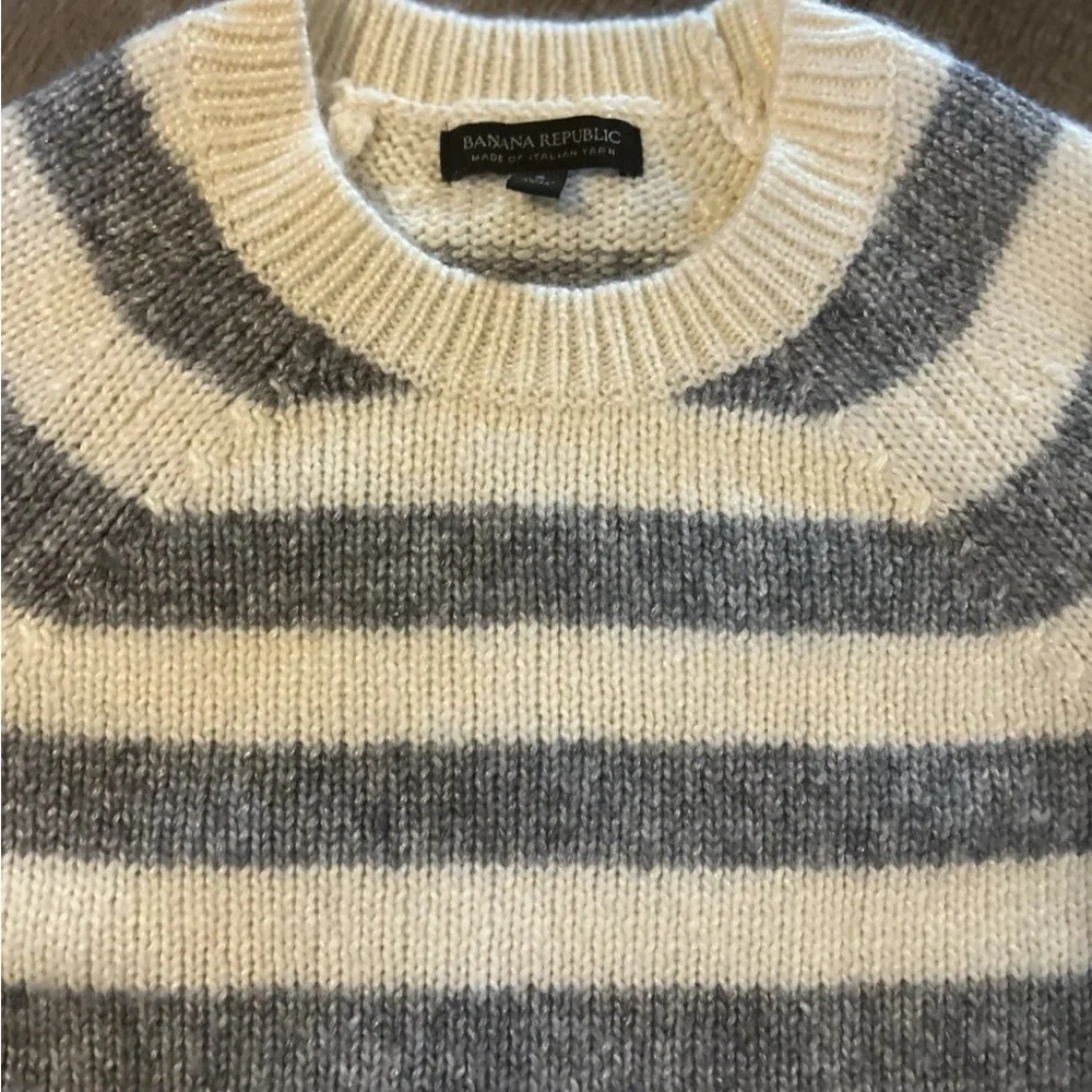 Banana Republic Womens Italian Yarn Sweater Small Ivory Gray‎ Striped Wool Blend